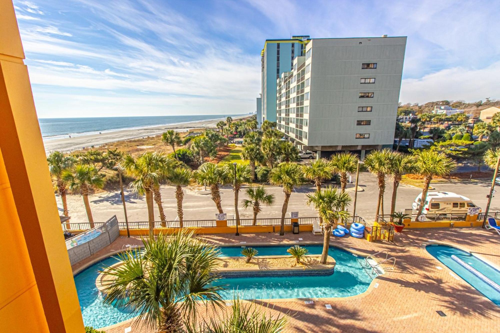 Oversized Ocean View Queen Suite With Beautiful Fireplace And Accents - Sleeps 4 Guests! Myrtle Beach Room photo