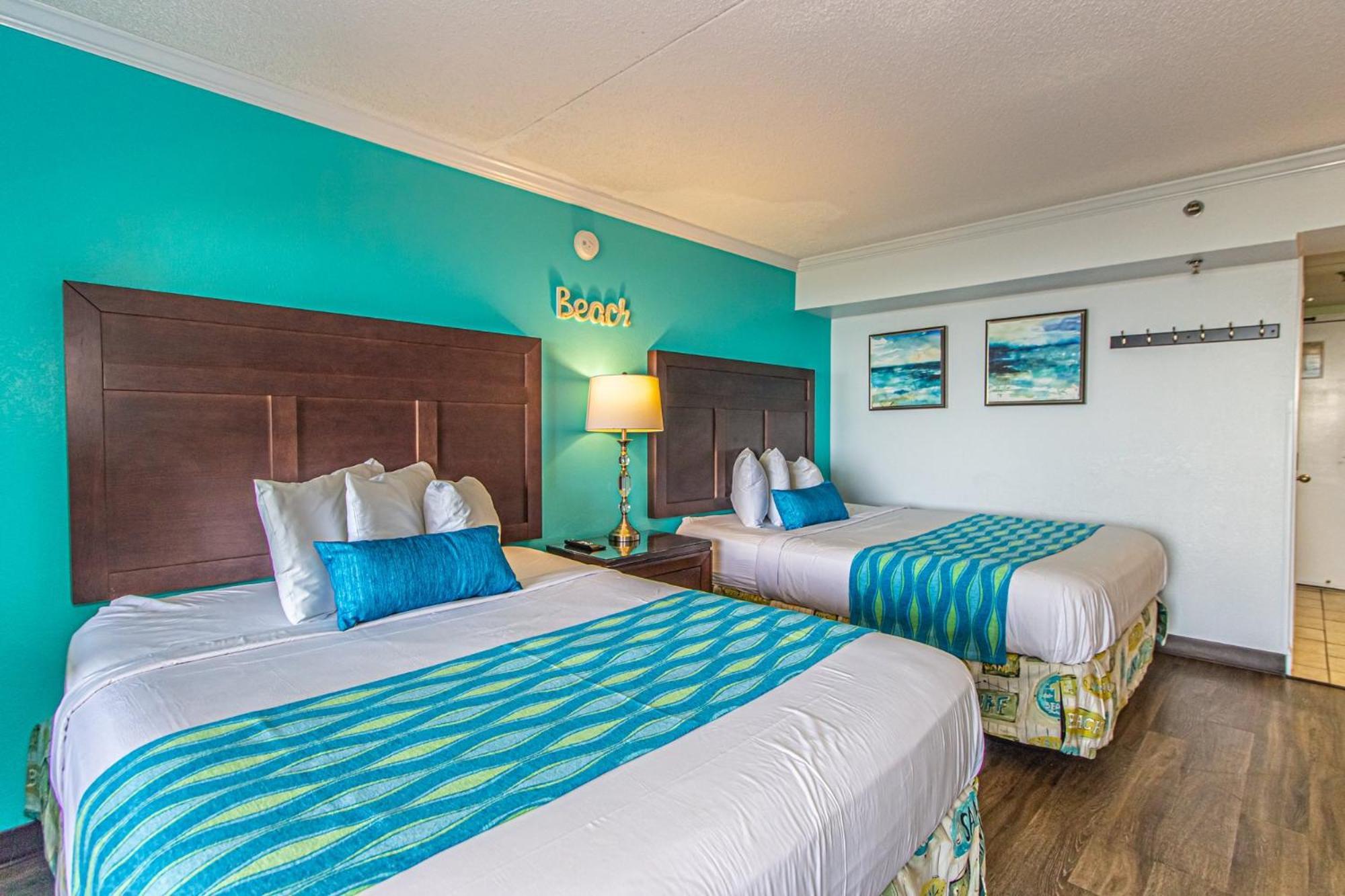 Oversized Ocean View Queen Suite With Beautiful Fireplace And Accents - Sleeps 4 Guests! Myrtle Beach Room photo