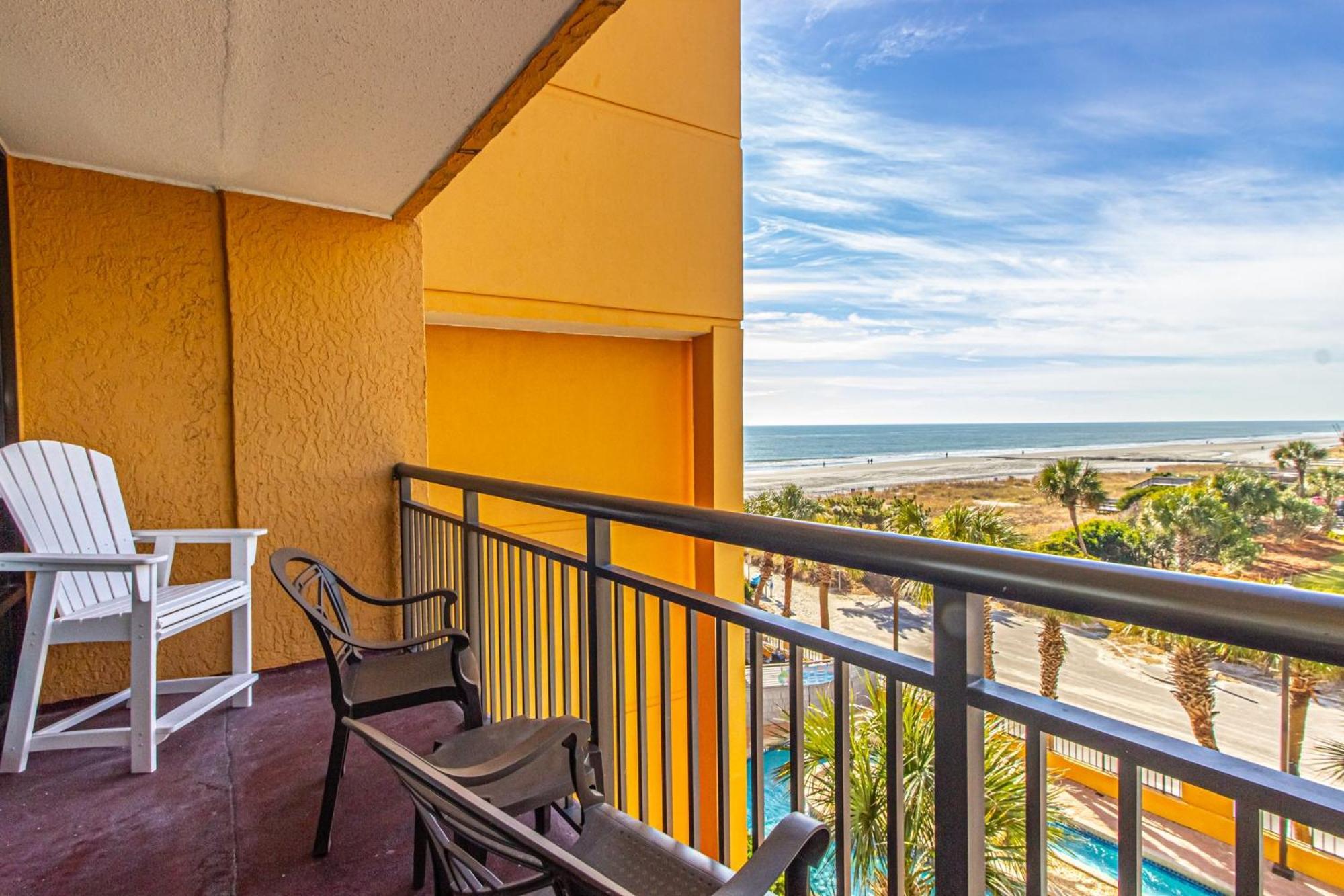Oversized Ocean View Queen Suite With Beautiful Fireplace And Accents - Sleeps 4 Guests! Myrtle Beach Room photo